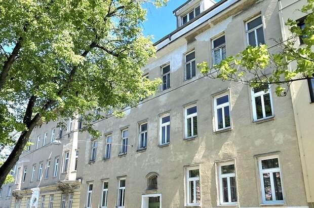 Altbauwohnung mit Balkon kaufen in 1120 Wien (Bild 1)