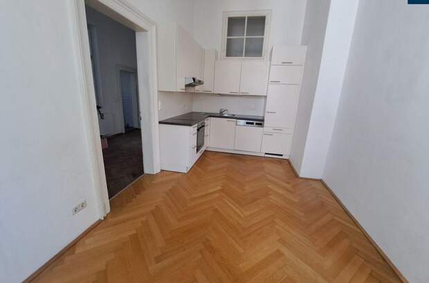 Altbauwohnung mit Balkon mieten in 8010 Graz (Bild 2)