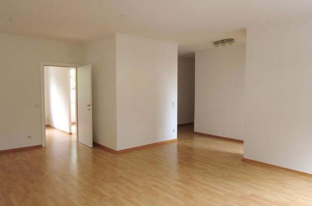 Wohnung mit Balkon kaufen (Bild 3)