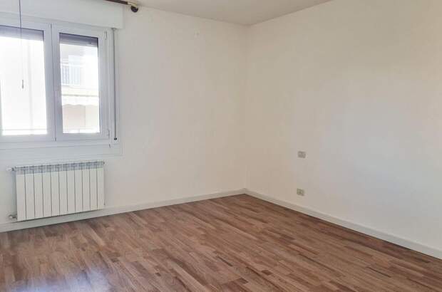 Altbauwohnung kaufen in 34073 Grado (Bild 4)