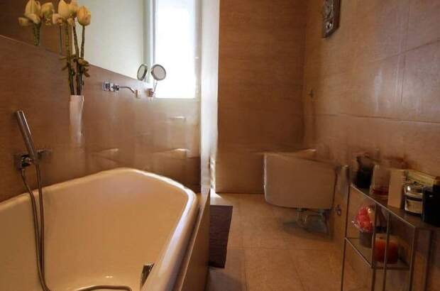 Wohnung mit Balkon kaufen in 20149 Milano (Bild 2)