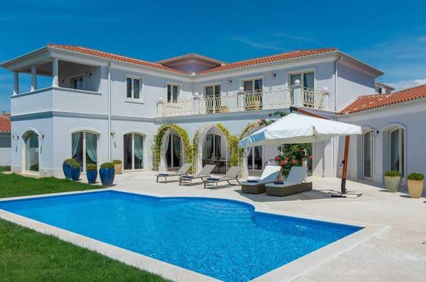 Haus kaufen in 52440 Porec (Bild 1)