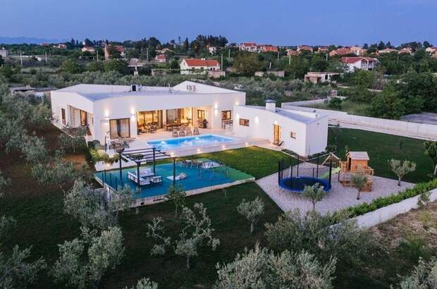 Haus kaufen in 23222 Smokovic (Bild 1)