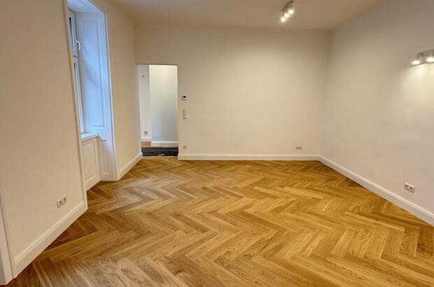 Altbauwohnung mit Balkon kaufen in 1020 Wien (Bild 1)