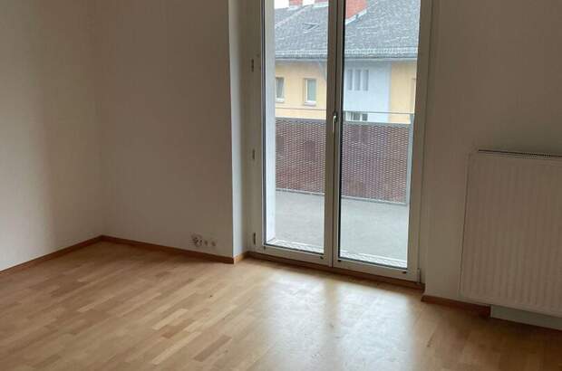 Wohnung mit Balkon mieten in 4910 Ried (Bild 2)
