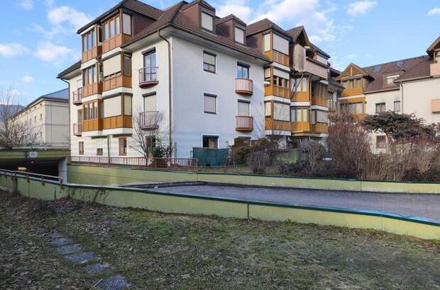 Altbauwohnung mit Balkon kaufen in 9500 Villach (Bild 1)
