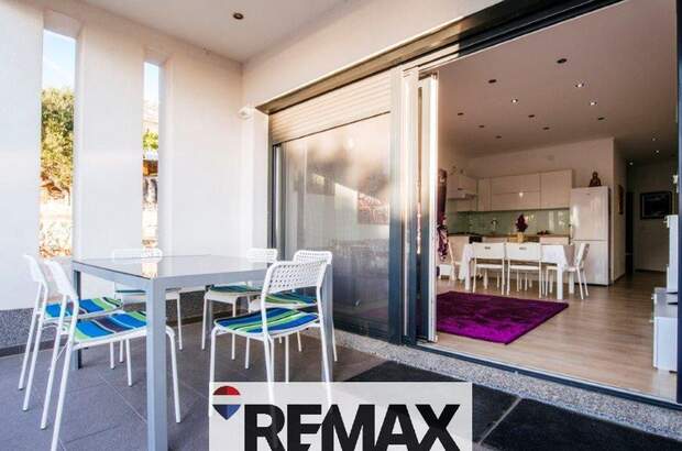 Wohnung mit Balkon kaufen in 23250 Košljun (Bild 1)