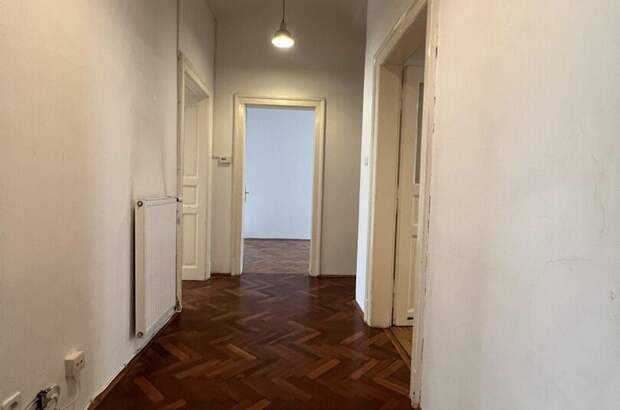 Altbauwohnung mit Balkon mieten in 8010 Graz (Bild 2)