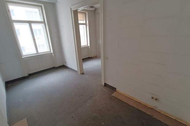 Altbauwohnung kaufen in 1090 Wien (Bild 2)