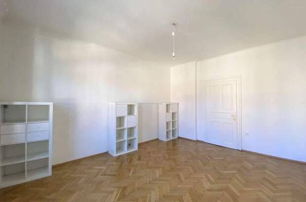 Altbauwohnung mit Balkon mieten in 8010 Graz (Bild 2)