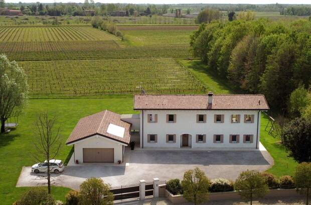 Haus mit Garten kaufen in 33080 Fiume Veneto (Bild 1)