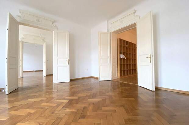 Altbauwohnung mit Balkon mieten in 8010 Graz (Bild 2)