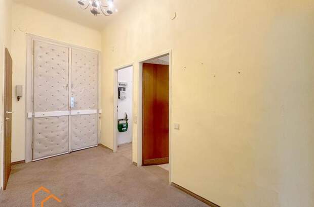 Altbauwohnung mit Balkon kaufen in 1100 Wien 10. (Bild 1)