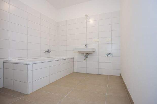 Terrassenwohnung kaufen in 2700 Wr. Neustadt (Bild 2)