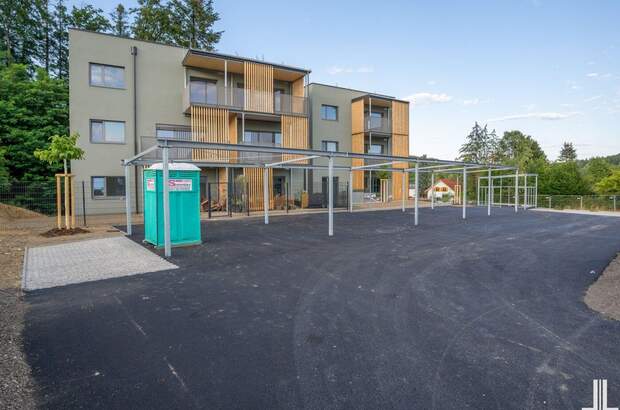 Wohnung mit Balkon kaufen in 8075 Hart