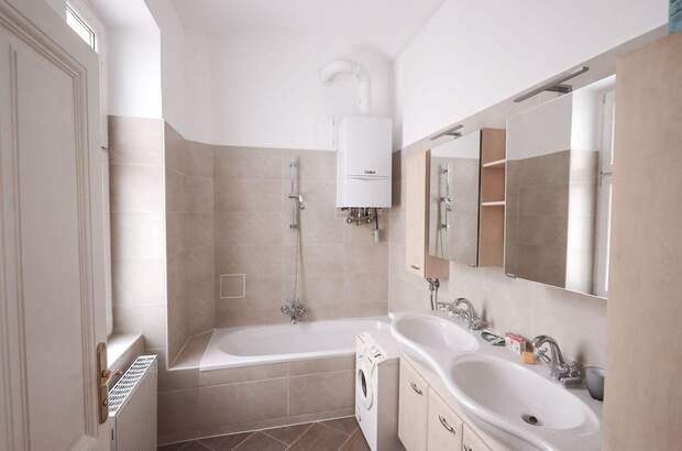 Altbauwohnung kaufen in 1040 Wien (Bild 2)