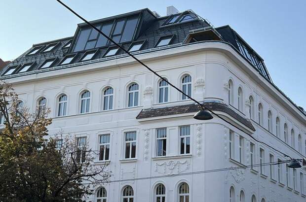 Altbauwohnung mit Balkon kaufen in 1150 Wien