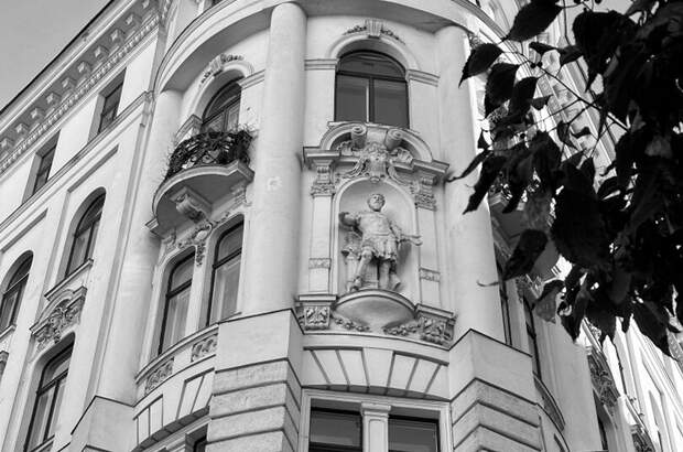 Altbauwohnung mieten in 1010 Wien (Bild 1)