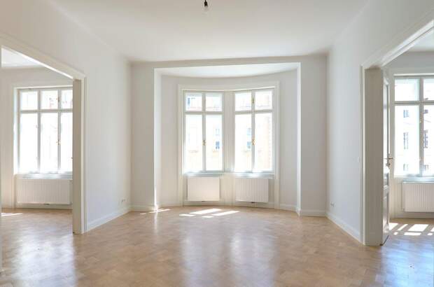 Altbauwohnung mit Balkon mieten in 1080 Wien (Bild 2)