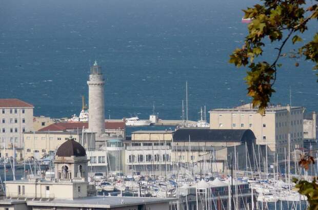 Eigentumswohnung in 34100 Triest (Bild 4)