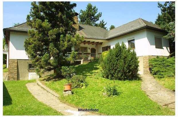 Mehrfamilienhaus kaufen in 8344 Bad Gleichenberg (Bild 1)