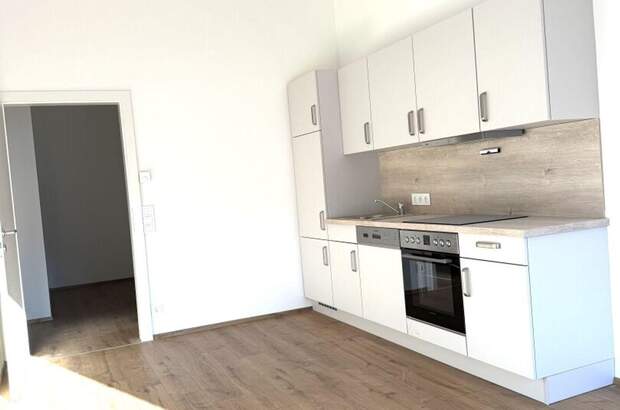 Altbauwohnung mit Balkon mieten in 8680 Mürzzuschlag (Bild 2)