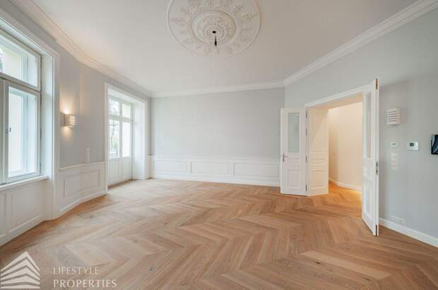 Altbauwohnung mit Balkon kaufen in 1090 Wien (Bild 2)