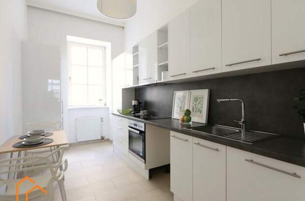Altbauwohnung mit Balkon kaufen in 1070 Wien 7. (Bild 2)