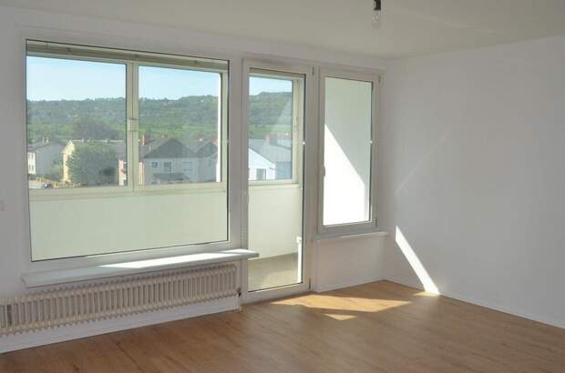 Wohnung mit Balkon kaufen in 3512 Mautern
