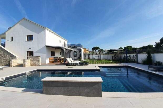 Haus kaufen in 52440 Porec (Bild 4)