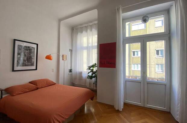 Altbauwohnung mit Balkon kaufen in 1070 Wien (Bild 2)
