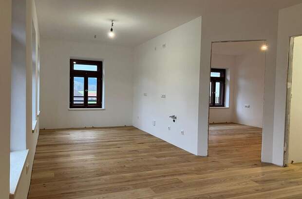 Wohnung mit Balkon kaufen in 83395 Freilassing (Bild 1)