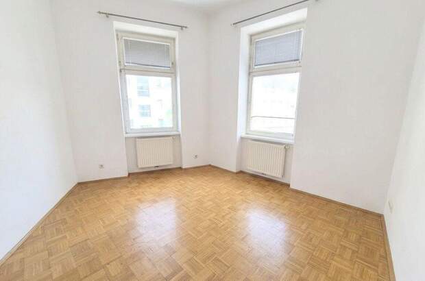Altbauwohnung mit Balkon kaufen in 1200 Wien (Bild 2)