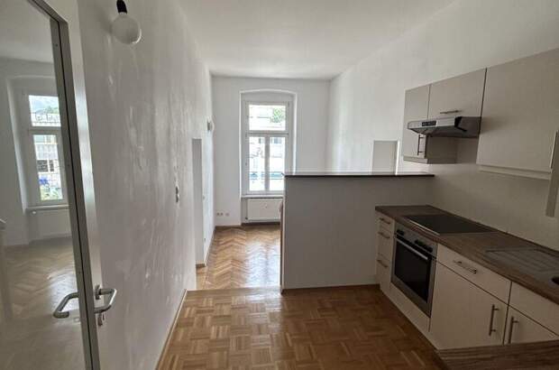 Altbauwohnung mit Balkon kaufen in 8020 Graz (Bild 1)
