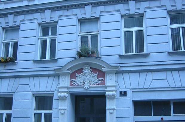 Altbauwohnung kaufen in 1200 Wien (Bild 1)