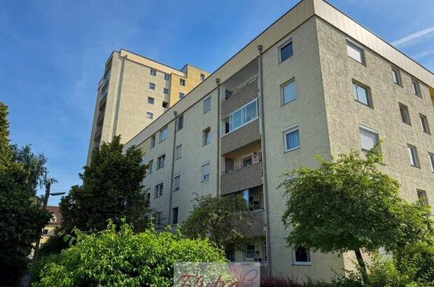 Altbauwohnung mit Balkon kaufen in 4600 Wels (Bild 1)