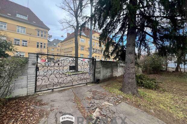 Mehrfamilienhaus kaufen in 1130 Wien (Bild 2)