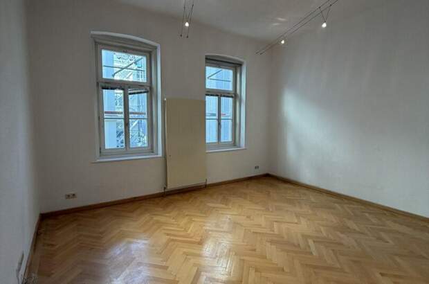 Altbauwohnung kaufen in 1070 Wien (Bild 2)