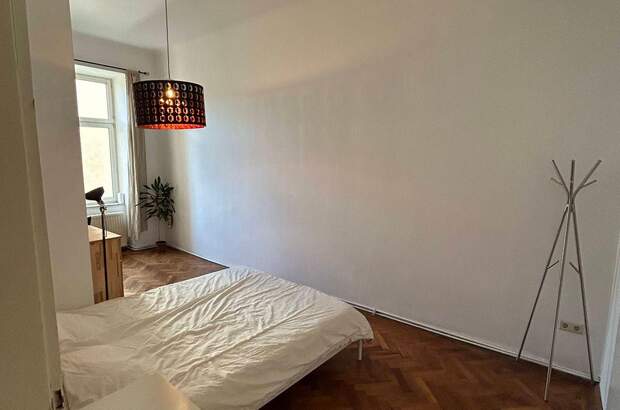 Altbauwohnung mieten in 1070 Burggasse (Bild 2)