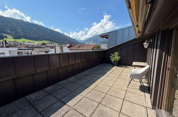 Altbauwohnung mit Balkon kaufen in 6094 Axams (Bild 1)