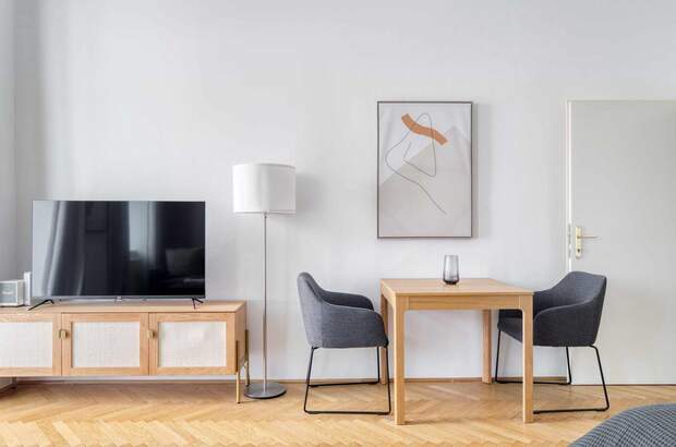 Altbauwohnung mit Balkon kaufen in 1020 Wien (Bild 2)