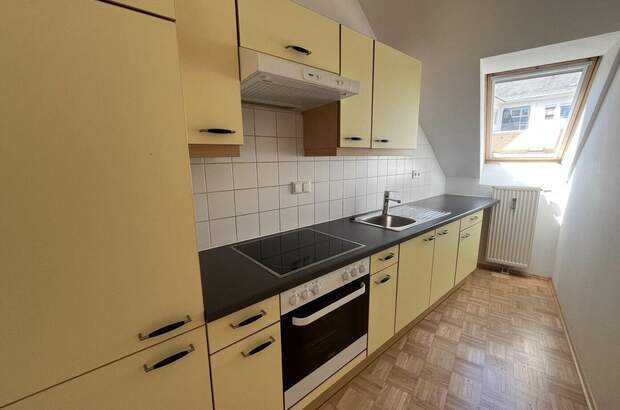 Altbauwohnung mit Balkon mieten in 8010 Graz (Bild 4)