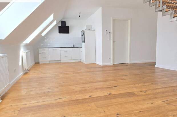 Altbauwohnung mit Balkon kaufen in 1210 Wien (Bild 1)