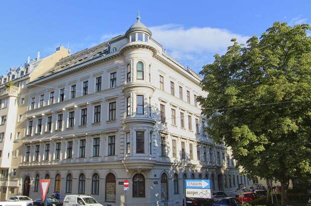 Altbauwohnung kaufen in 1080 Wien