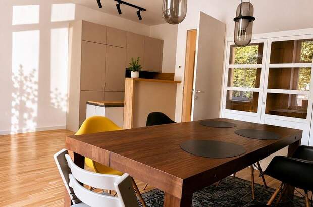 Altbauwohnung mit Balkon mieten in 1130 Wien (Bild 1)