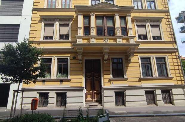 Altbauwohnung mit Balkon kaufen in 4020 Linz (Bild 2)