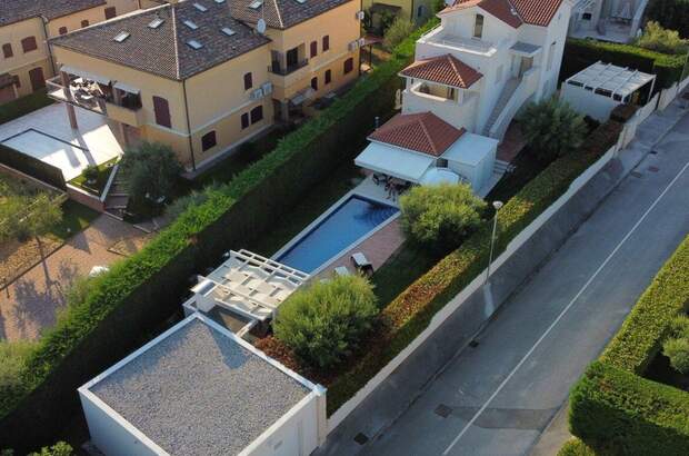 Haus mit Garten kaufen in 52466 Novigrad (Bild 1)