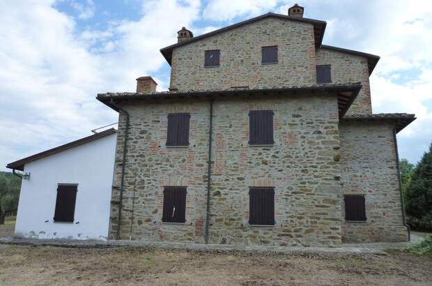 Haus mit Garten kaufen in 6064 Panicale (Bild 5)