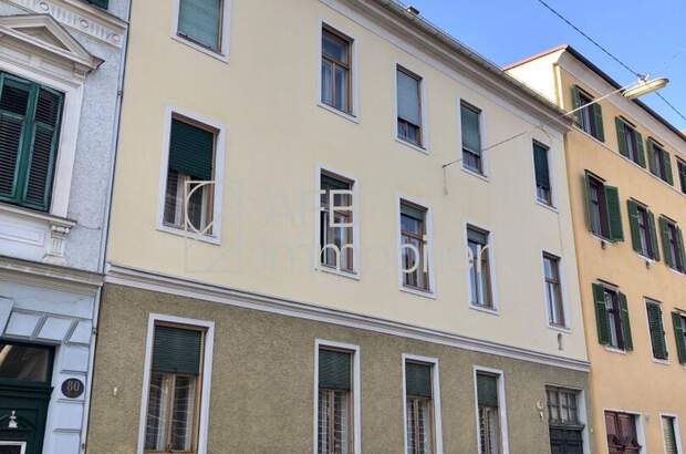 Altbauwohnung mit Balkon mieten in 8020 Graz