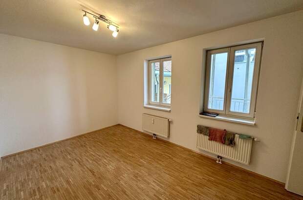 Altbauwohnung mit Balkon mieten in 8010 Graz (Bild 5)